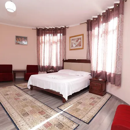 Serenata Korcare Resort 호텔 Mirash