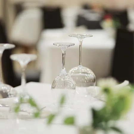 Serenata Korcare Resort 호텔 Mirash