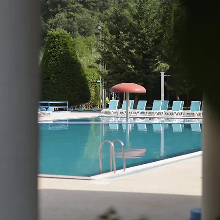 Serenata Korcare Resort 호텔