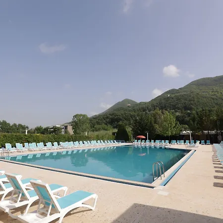 Serenata Korcare Resort Mirash
