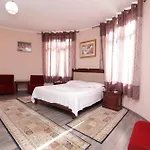 Mema Hotell Mirash