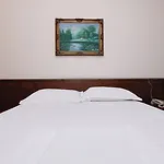 Hotell Mema Mirash