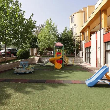 Hotel Serenata Korcare Resort 4*