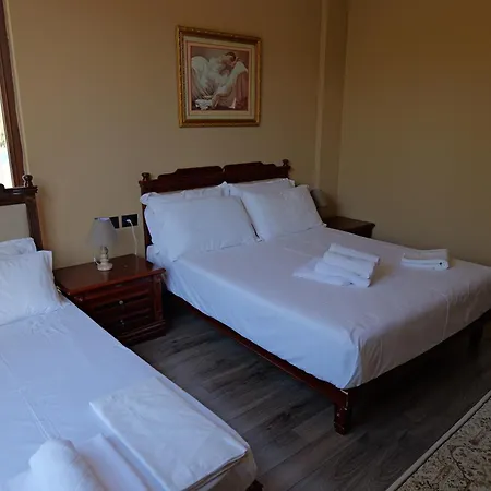 Serenata Korcare Hotel 4*