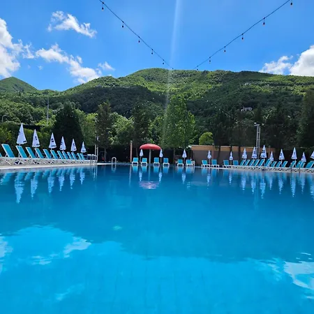 Hotel Serenata Korcare Mirash
