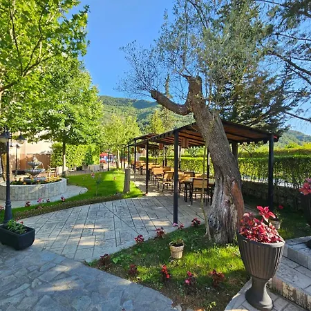 Serenata Korcare Hotel