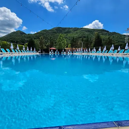 Hotel Serenata Korcare 4*