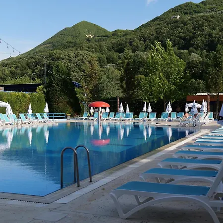 Serenata Korcare Hotel