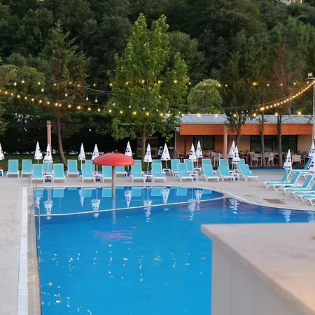 Serenata Korcare Hotel